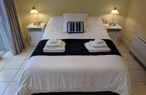 Coleraine Bed & Breakfast | The Garden Room, Private Entrance Ensuite