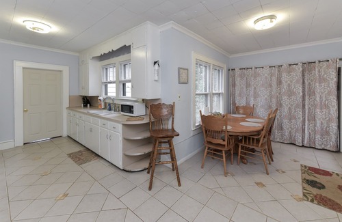 Rock Hill House | The Garden Spot - Next to Glencairn Garden, near Winthrop & RH indoor sport