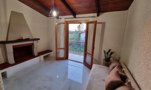 Ilida House | The Garden Villa