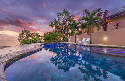 Ballena Villa | The Garden Villas by Vista Celestial
