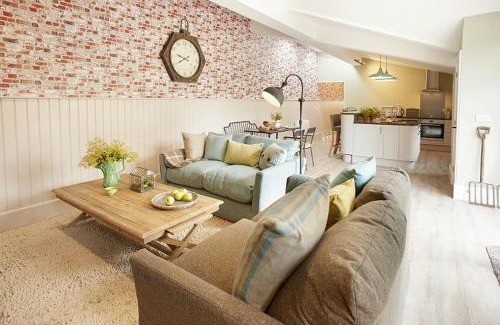 Weston Under Lizard House | The Gardener's Bothy Shropshire