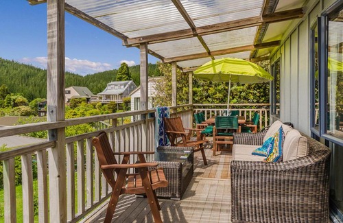 Onemana House | The Gardener's Beach House - Onemana Holiday Home