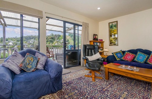 Onemana House | The Gardener's Beach House - Onemana Holiday Home