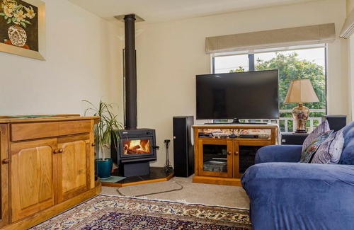 Onemana House | The Gardener's Beach House - Onemana Holiday Home