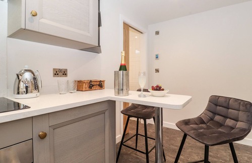 Hutton Cottage | The Gardener's Retreat