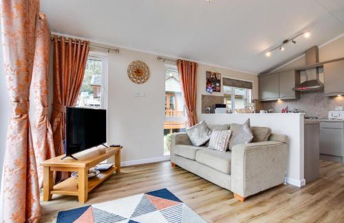 Wiseman's Bridge House | The Garnwen Lodge