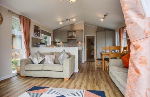 Wiseman's Bridge House | The Garnwen Lodge