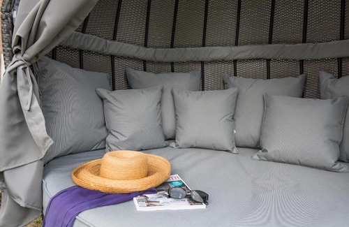 Old Bewick House | The Gate Lodge - Hot Tub 1 bedroom, log burner