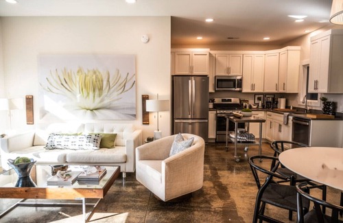 Vesta Apartment | The Gathering Barn by Buffalo Mountain Getaway