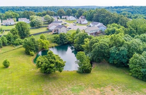 Clarksville House | The Gathering Place At Hilltop Acres