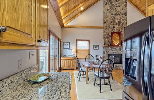 Hiawassee Cabin | The Gathering Place - by Chatuge Home Concierge Mountain View, View of Lake Chatuge
