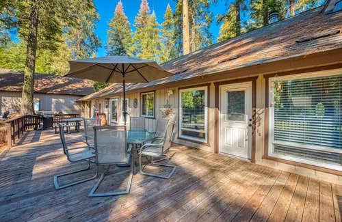Shaver Lake House | The Gathering Place
