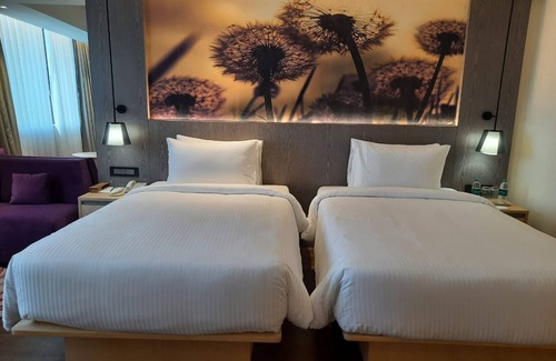 Greater Noida Hotel | THE GAURS SAROVAR PREMIERE