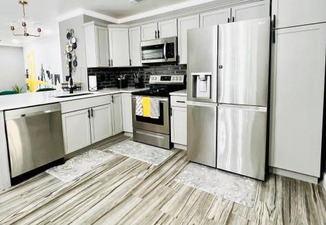 Ladson Apartment | *The Gemstone* Newly Renovated, Stylish, Spacious