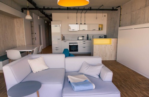 Zwenkau Apartment | The Generous (03) - Z1-THE HOUSE