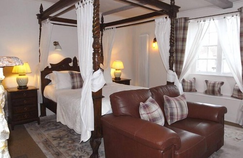 Nunney Hotel | The George Inn