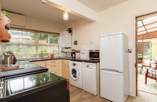 Bedale Cottage | THE GEORGIAN COTTAGE, pet friendly, with a garden in Bedale