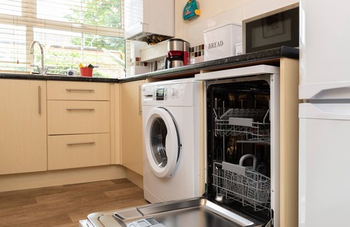 Bedale Cottage | THE GEORGIAN COTTAGE, pet friendly, with a garden in Bedale