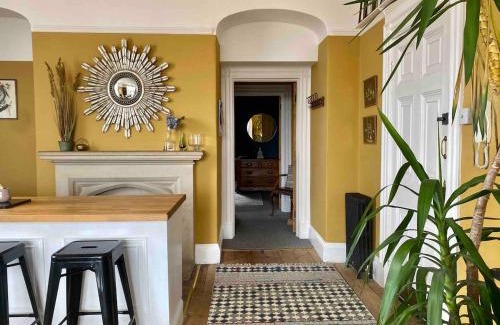 Frome Apartment | The Georgian Manor Apartment - Central Frome