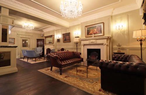 Castle Hotel | The Georgian Swansea