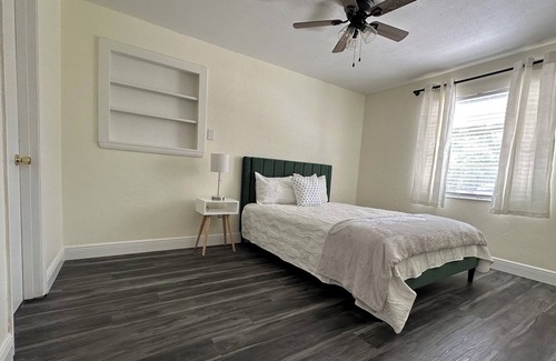 Cypress Lake House | The Getaway House! 10-15 Minutes away from the beach and downtown Fort Myers.