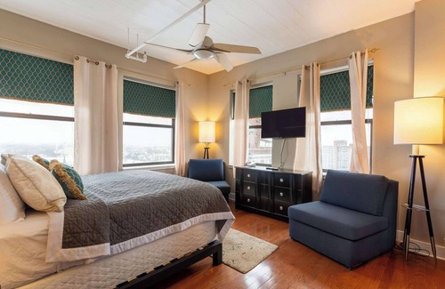 Downtown Niagara Falls Hotel | The Giacomo, an Ascend Collection Hotel