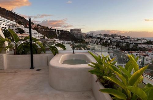 Los Gigantes Apartment | The Giants Residence