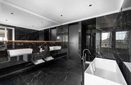 Milan Centre Hotel | The Glamore Milano Duomo