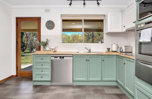 Ironbank House | The Glenalvie Sprawling Serenity in Adelaide Hills