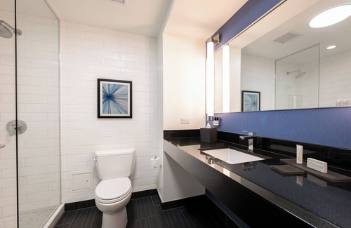 Near North Side Hotel | The Godfrey Hotel Chicago