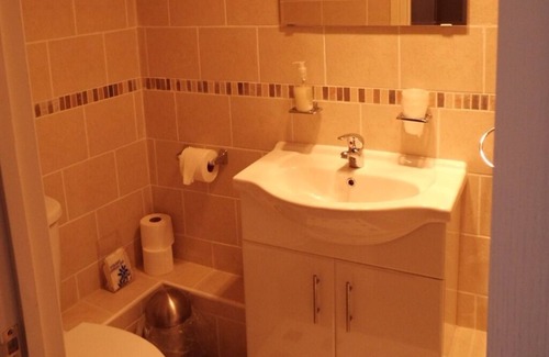 Maryport Bed & Breakfast | The Golden Lion Hotel