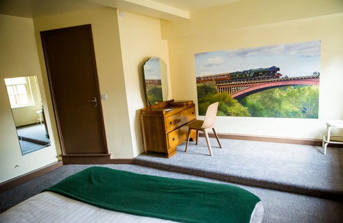 Bridgnorth Bed & Breakfast | The Golden Lion Inn
