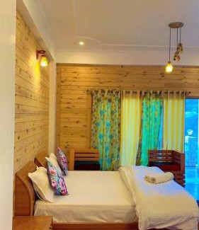 Kaul Hotel | The Golden Peak, Hotel
