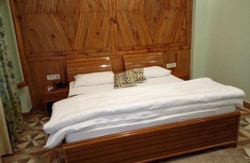 Kaul Hotel | The Golden Peak, Hotel