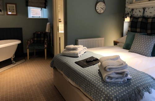 Burford Hotel | The Golden Pheasant Inn