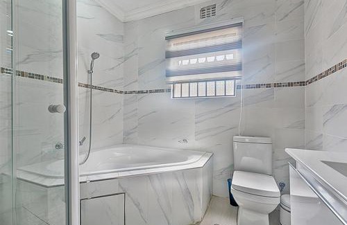 Kempton Park Apartment | The Golden Place
