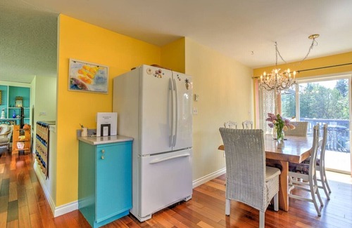 Shawnigan Lake House | The Good Life House(upper)@ Shawnigan Beach Resort