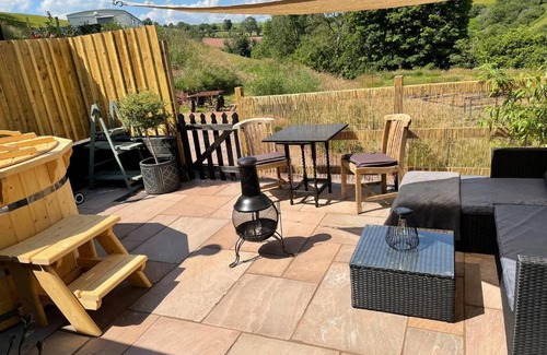 Brecon House | The Good Life Wales with Hot tubs