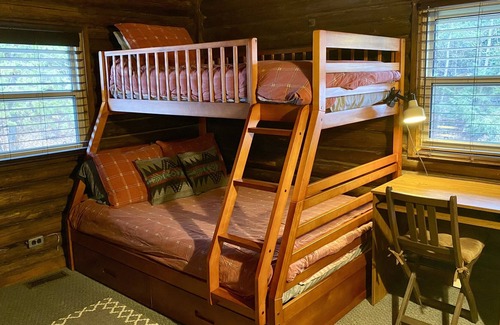 Gooderham Cottage | The Goodlodge- Main Cottage