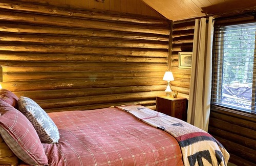 Gooderham Cottage | The Goodlodge- Main Cottage