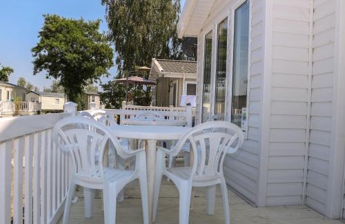 Chichester House | The Goodwood Lodge