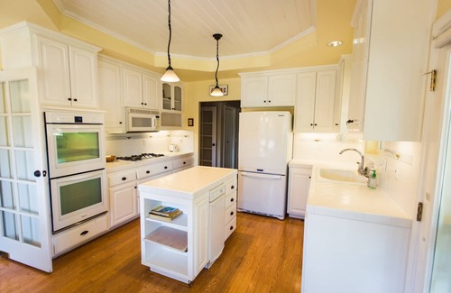 Atascadero House | The Grace Maralyn Estate & Gardens Near Santa Margarita Ranch