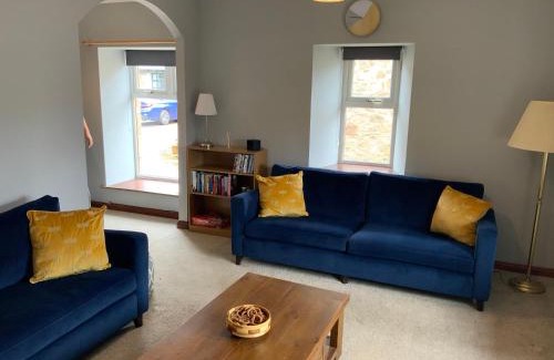 Biggar House | The Granary at Tinto Retreats, Biggar is a gorgeous 3 bedroom Stone cottage
