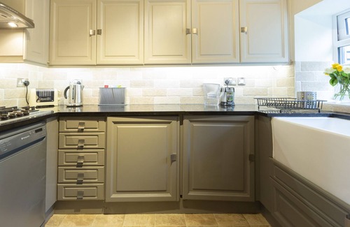 Aberford Cottage | THE GRANARY, character holiday cottage, with open fire in Aberford