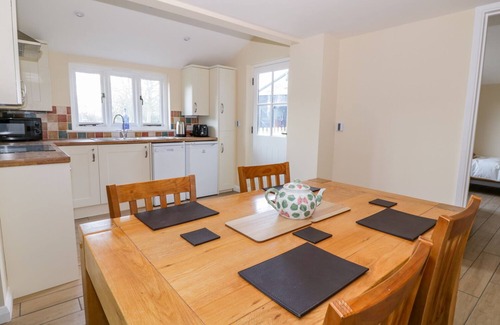 Wickham St Paul Cottage | The Granary