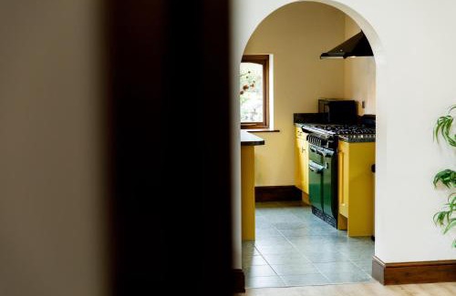 Crynant House | The Granary