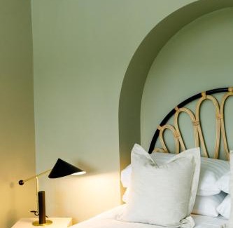 Crynant House | The Granary