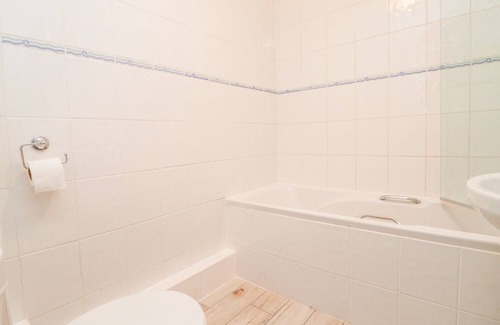 St. Columb Major Cottage | THE GRANARY, pet friendly, with a garden in St Columb Major