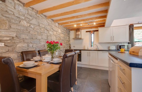 Llangennith House | The Granary - Three Bedroom House, Sleeps 5