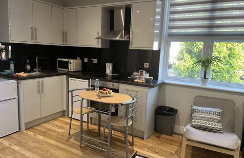 Walpole Apartment | The Grand Bleu - Next to Tube station